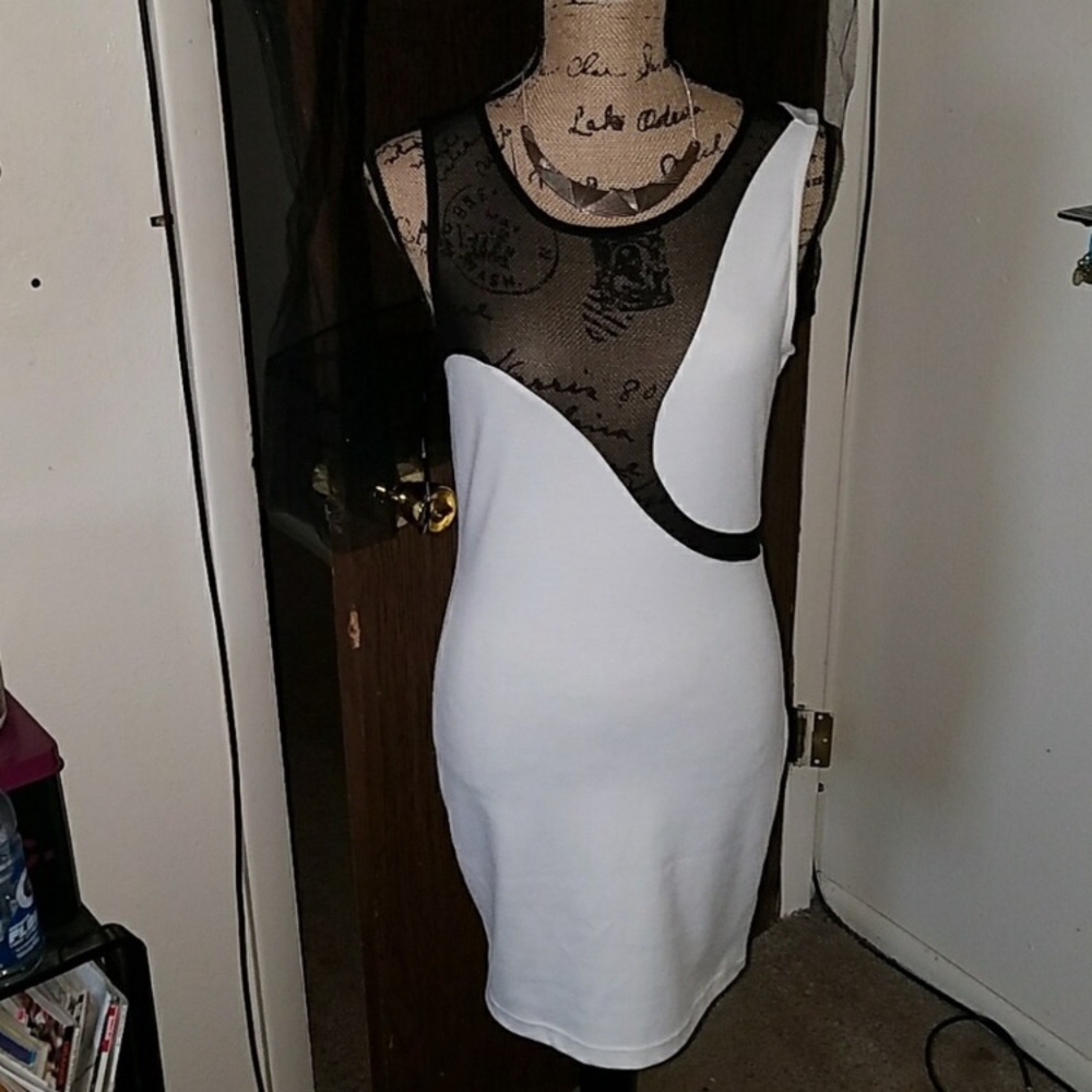 Sexy White Dress W/Black Mech Design